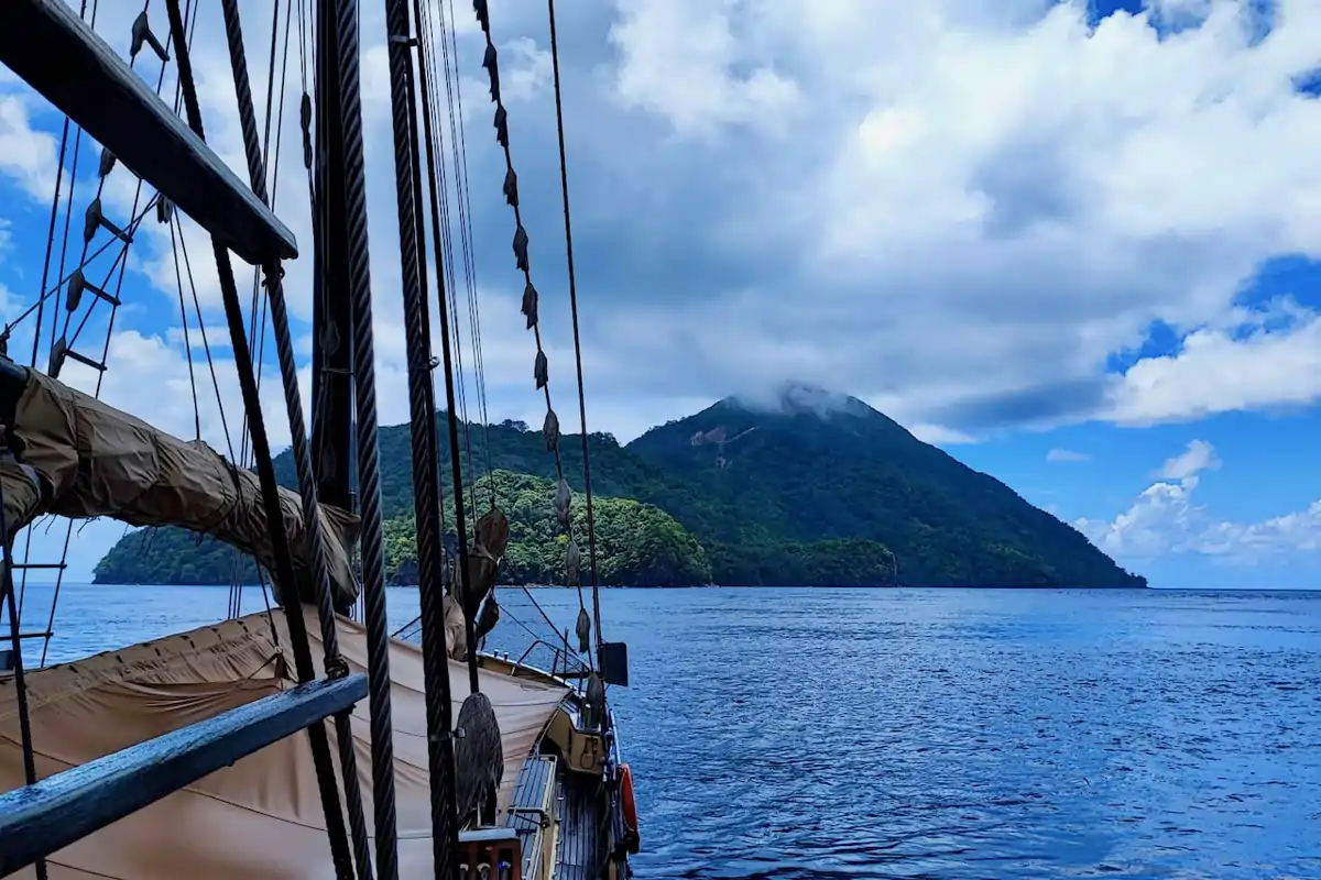 Manuk Island View from the Adelaar towards Manuk Island